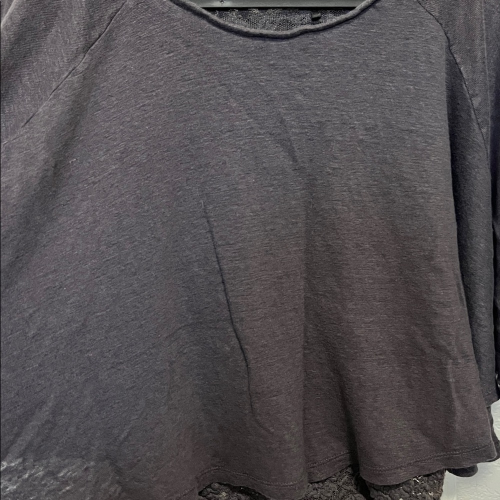 Akemi + Kin Top - Picture 3 of 9